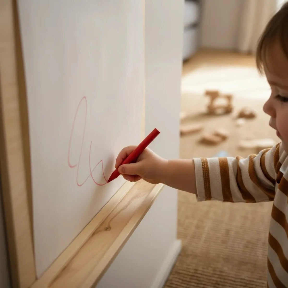 Montessori Wall Drawing Board for Children - Domus formosa